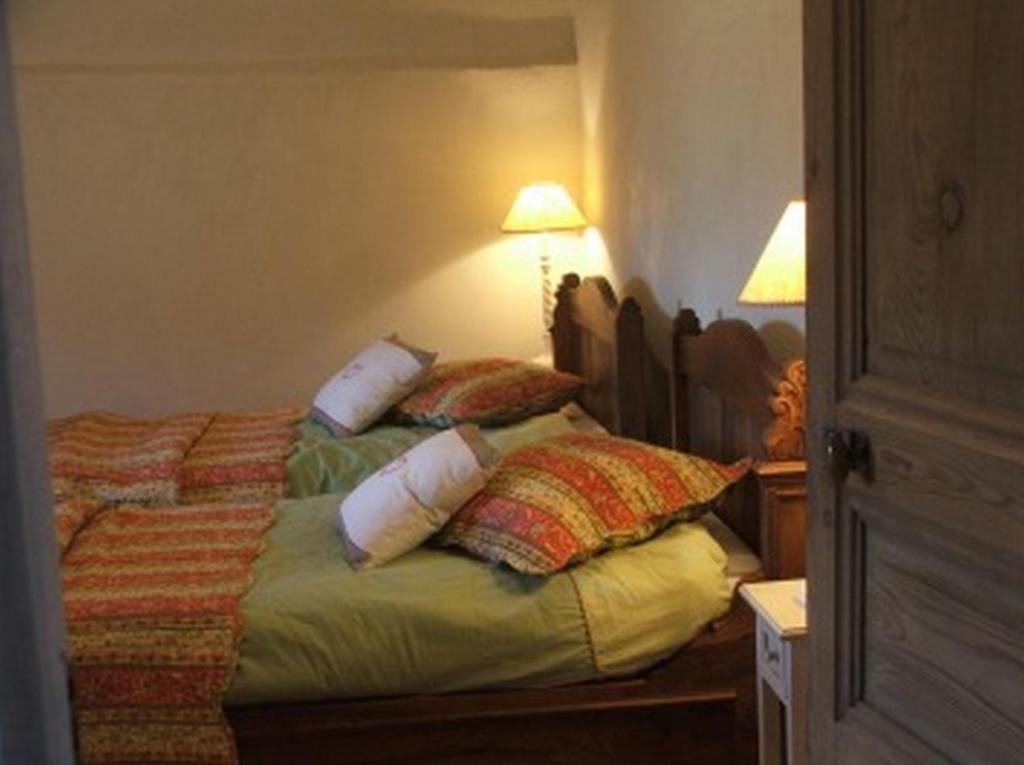 Hotel D'Angleterre Arreau Habitación foto